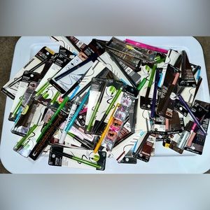 100 piece eyeliner lot